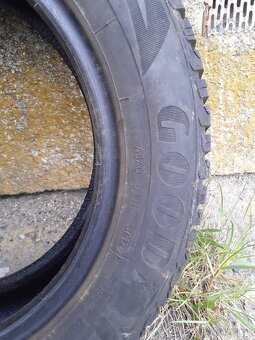 4ks - Pneu GOODYEAR ULTRAGRIP 8, 165/70 R14 81T M+S - 9