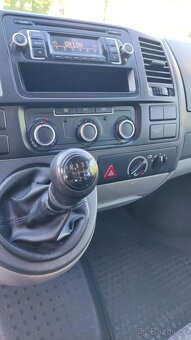 Vw transporter t5, 2.0tdi, rok 2015, 9 mist - 9