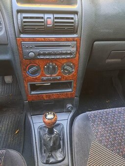 Opel Astra Caravan - 9