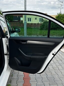 Škoda rapid 1.6tdi - 9