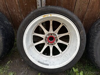 Sada alu kol 5x100 r18 s pneu 225/40/18 s hezkým vzorkem - 9