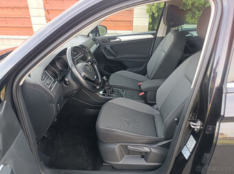 Volkswagen Tiguan, 110kw,namual,xenon,navi - 9