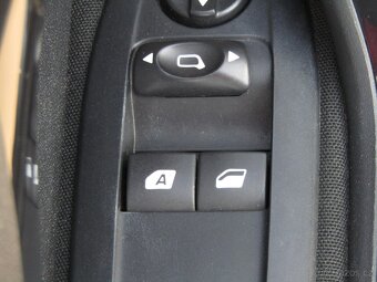 Peugeot 208 1.6HDi , 55 kW nafta, 2016 - 9