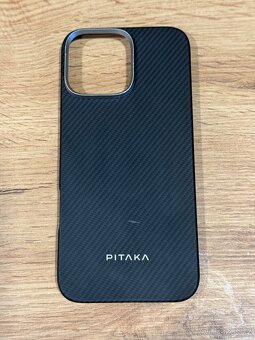 Apple iPhone 16 Pro Max, 1 TB, bílý titan - 9