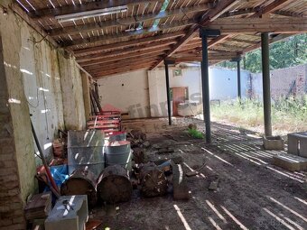 Prodej pozemku se stavbou / chatou 330m2 v Mikulovicích u Je - 9