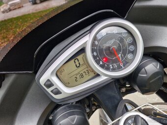 Triumph tiger 1050 - 9