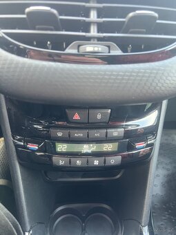 Peugeot 2008 - 9