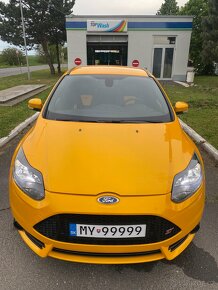 Ford Focus ST250 MKIII - 9