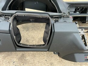 BMW 5er F10/F11 palubní deska + airbag spolujezdce - 9