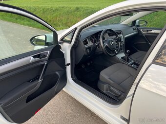 Volkswagen Golf Combi 2.0 TDi 110Kw 4x4 R-line Rok 3/2015 - 9