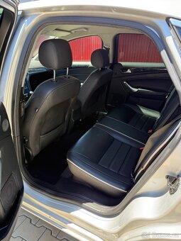Ford Mondeo 2.2 TDCi 147 kW - 9