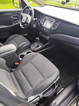 KIA CARENS 1.7 CRDI 104 kw rok 2016 7mi místné - 9