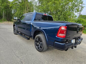 Dodge RAM 1500 Laramie 5.7 V8Hemi R.v.2021 - 9