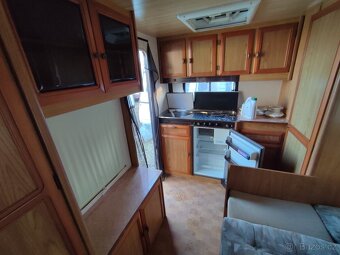 Buerstner 1100kg, WC 100km/h,předstan, STK - 9