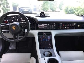 PORSCHE TAYCAN CROSS TURISMO 4S PLUS- NETTO 1,6 Mio.Kč - 9