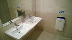 Pronájem kanceláře 36 m2 v centru města - 9