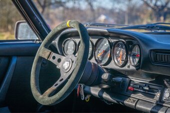 Porsche 911 1984 Targa BEZ KOROZE - 9