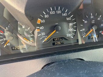 Mercedes-Benz C220 CDI W202 kombi SUPER STAV - 9