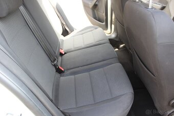 Volkswagen Golf - 9