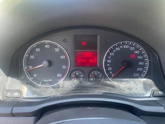 Prodám VW Golf 5, 1,4Mpi - 9