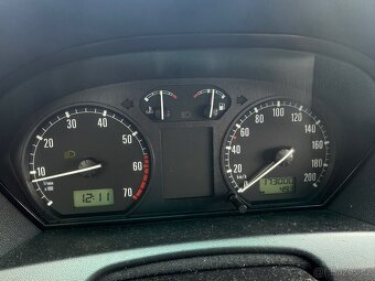Škoda Fabia 1,4 50 kw MPI, PO SERVISU, HEZKÁ - 9