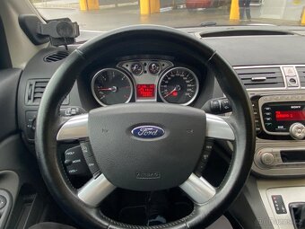 🚙 Ford Kuga 2.0 TDCi 4x4 Automat – 1. majitel, ověřené km, - 9