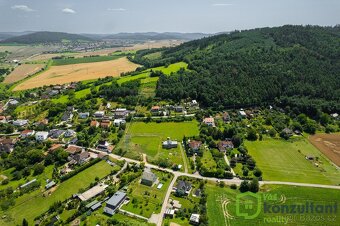 Prodej pozemky pro bydlení, 849 m² - Hradčany, ev.č. 00687 - 9