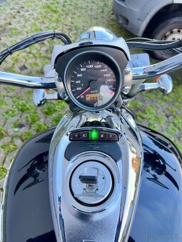 Suzuki m 800 Intruder - 9