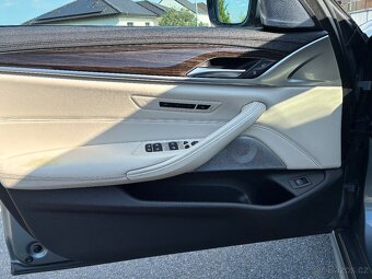 BMW 540i xDrive Individual - 9
