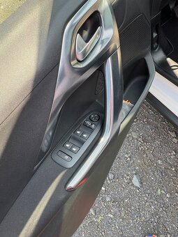 PEUGEOT 2008 ALLURE 1.6 HDI , 2013 - 9