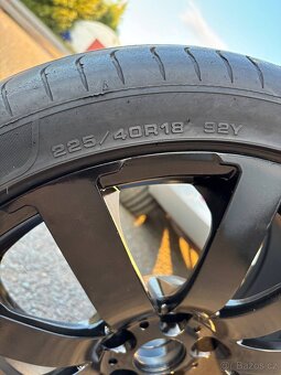 Na prodej - Alu kola R18 - 5×112
ET44 - pneu 225/40 R18 - 9