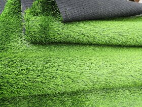 Umělý travní koberec, trávník - nové ořezy z výroby - 9