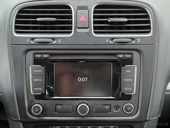 Volkswagen Golf 1.6 , 77 kW nafta, 2013 - 9