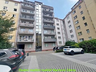 Pronájem parkovacího stání, Praha 3 - 9