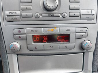 Ford S-max 2,0TDCi 103kW 7-MÍST AUTO A/C - 9