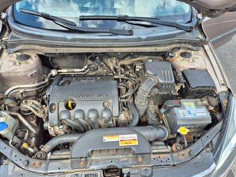 CEED, 1,4I,77KW,2011,bez koroze, servis,tažné. - 9
