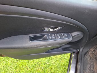 Renault Megane, 1,5 DCI 66 KW - 9