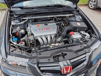 Honda Accord 7g CL9 2.4l benzin sedan manuál r. v. 2005 - 9