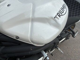 Triumph Speed Triple 1050 ABS HAVAROVANÁ - 9