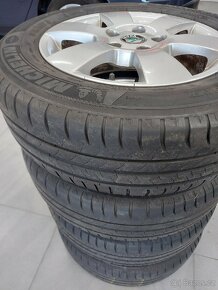 Originál sada ALU kol Škoda 5x112 pneu Michelin 195/65/15 - 9