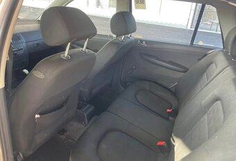Prodám Škoda Fabia combi 2007 Facelift 1.2i 47KW STK do 2026 - 9