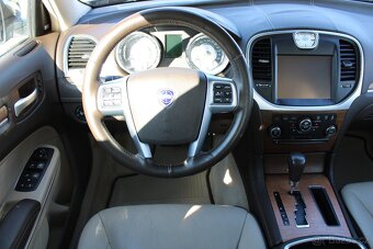 Lancia Thema 3,0 V6 176KW, EXECUTIVE, ČR, DPH, r.v. 2012 - 9