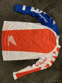 Dres Fox různé velikosti - 9