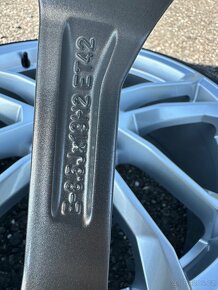 NOVÁ LETNÍ SADA AUDI 235/35 R19 - 9