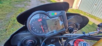 Aprilia Tuono 1000 R 2007 + další s poruchou elektroniky - 9