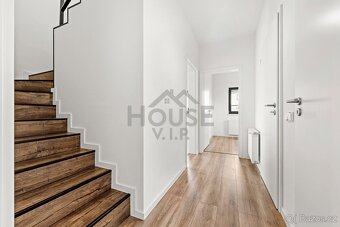 Prodej rodinného domu 136 m², Tuchoměřice, ev.č. 01104 - 9