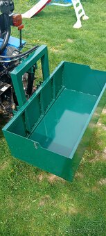 Transportní box hydraulicky sklápateľný za malotraktor - 9