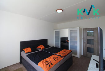 Byt v dispozici 4+1(+lodžie) o výměře 93 m², Ostrov - 9
