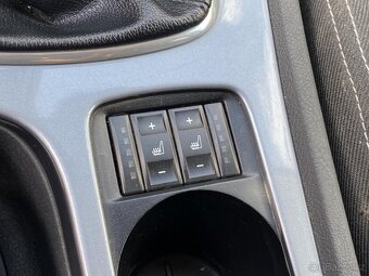 Ford Mondeo 2.0TDCi , 103 kW nafta, 2011 - 9