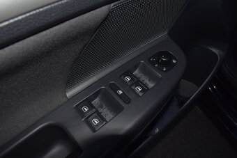 VW Golf 5 1.4 TSi UNITED, 90kW, SERVISKA, 5 dveří, rok 2008 - 9